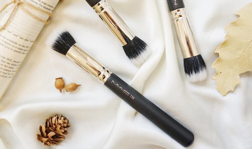 Cọ tán kem nền M.A.C 130 Cọ tán kem nền M.A.C 130