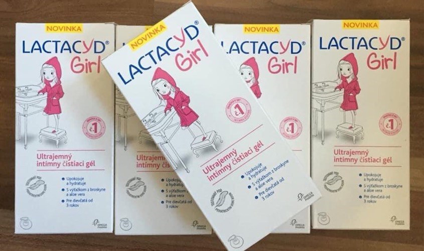 Dung dịch vệ sinh cho bé Lactacyd Girl