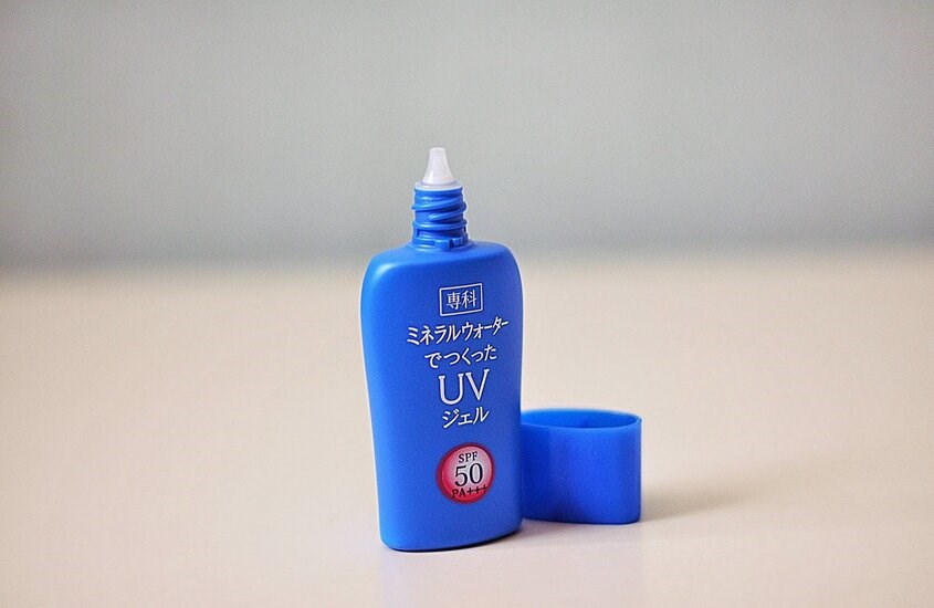 Shiseido Senka Mineralwasser-UV-Gel-Sonnenschutz - 40 ml