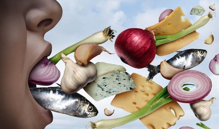 Hôi miệng do một số loại thực phẩm, thức ăn