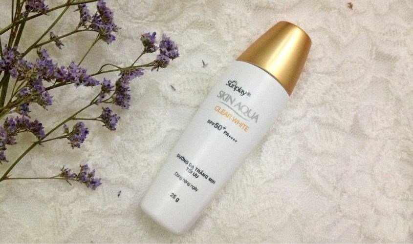 Sữa chống nắng cho da dầu và da hỗn hợp Sunplay Skin Aqua Clear White SPF 50+ PA++++ 25g