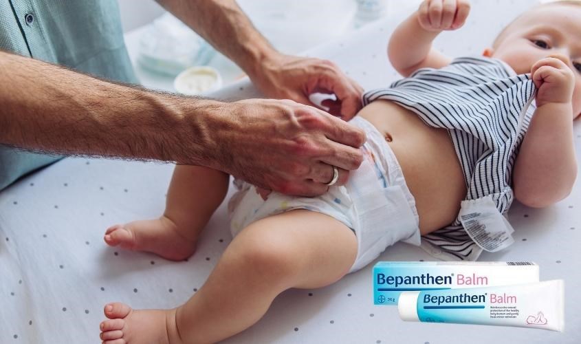 Kem trị khô da Bepanthen Balm Bayer không gây bết dính hay khó chịu cho bé 