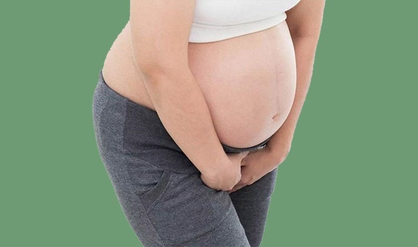 Ngứa vùng kín khi mang thai là tình trạng mẹ cảm thấy ngứa âm ỉ ở vùng âm hộ, âm đạo