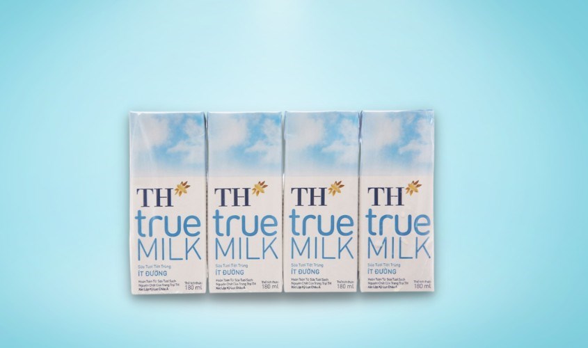 Lốc 4 hộp sữa tươi TH true MILK ít đường 180 ml