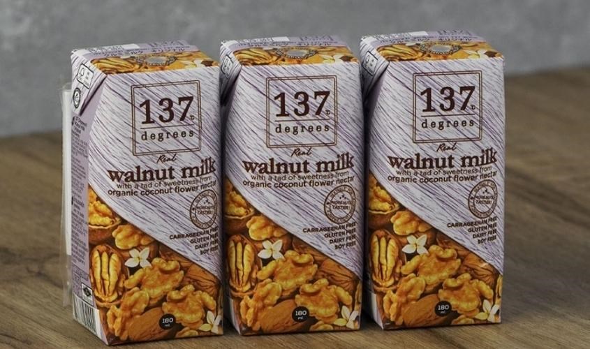 Lốc 3 hộp sữa hạt óc chó truyền thống 137 Degrees 180 ml (từ 1 tuổi) Lốc 3 hộp sữa hạt óc chó truyền thống 137 Degrees 180 ml (từ 1 tuổi)