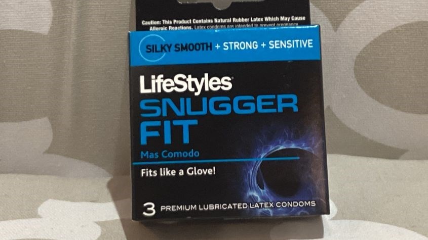 Bao cao su LifeStyles SNUGGER FIT