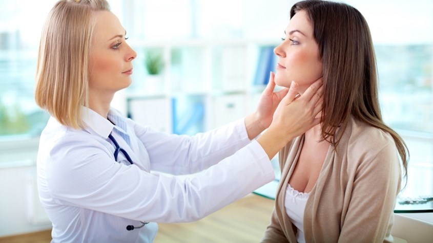 Khám bác sĩ da liễu