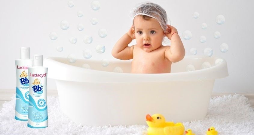 Sữa tắm gội cho bé Lactacyd BB giảm rôm sảy và hăm kẽ hương dịu nhẹ 250 ml