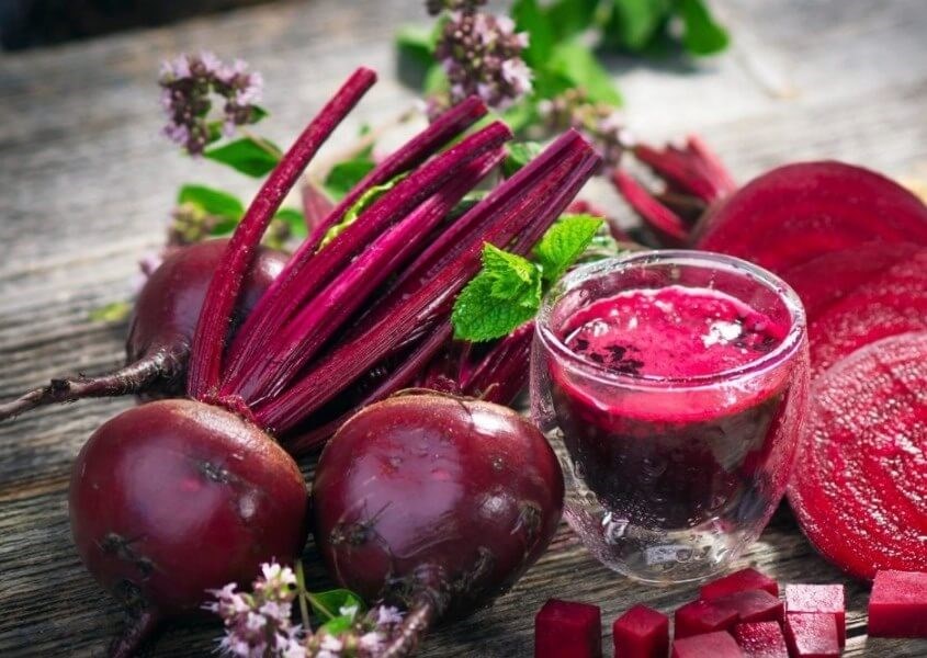 Trị thâm nách sau sinh bằng củ dền Trị thâm nách sau sinh bằng củ dền