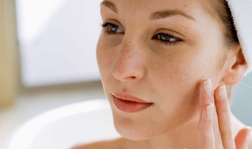 Vết sạm da được cải thiện hiệu quả khi sử dụng kem chống nắng thường xuyên