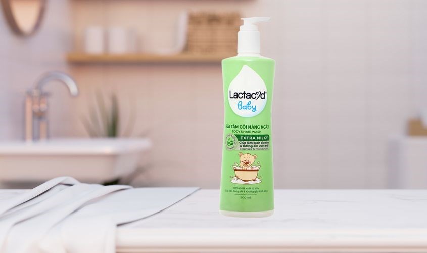Sữa tắm gội cho bé Lactacyd Extra Milky dưỡng ẩm vượt trội hương dịu nhẹ 500 ml