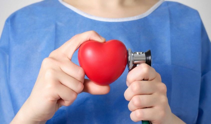 PUFAs hỗ trợ quá trình điều trị bệnh tim mạch.