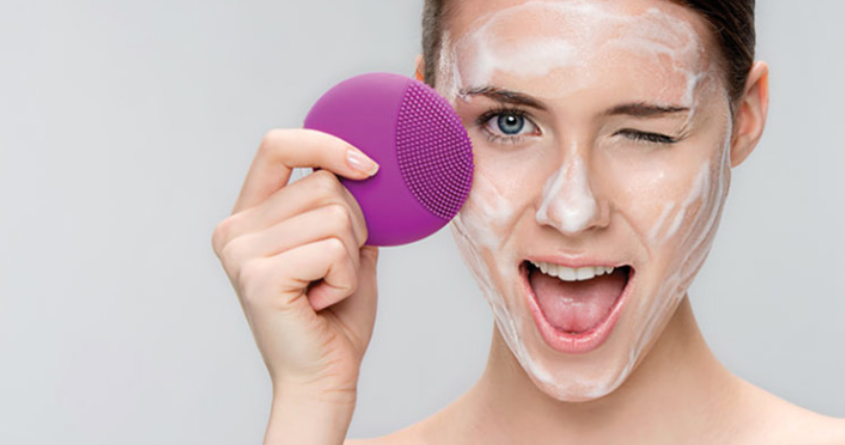 Tần suất sử dụng máy rửa mặt khác nhau với những loại da khác nhau