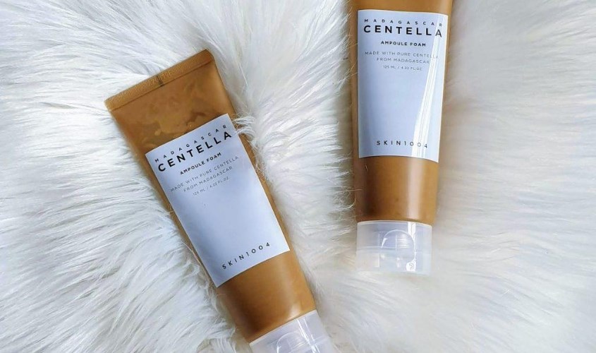 Sữa rửa mặt chiết xuất rau má Skin1004 125ml