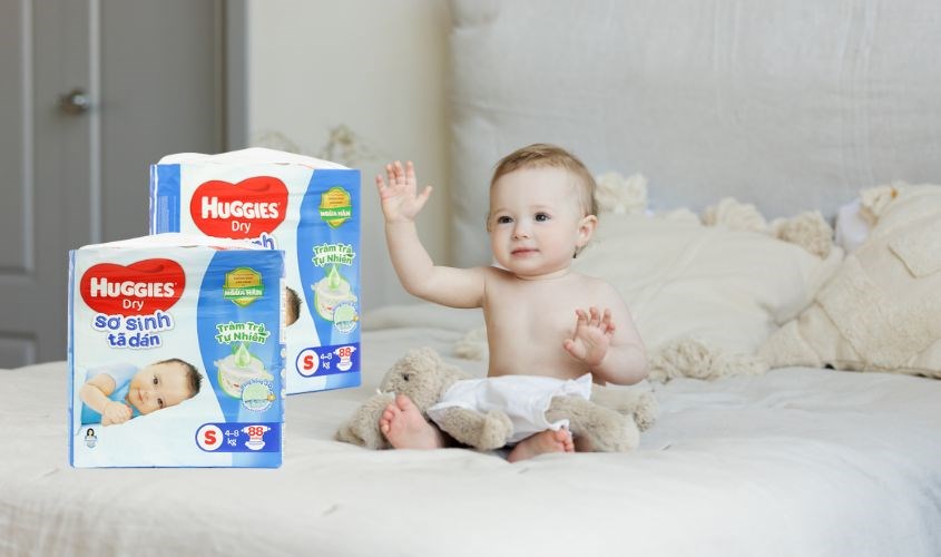 Tã dán Huggies sơ sinh size S 88 miếng (4 - 8 kg)
