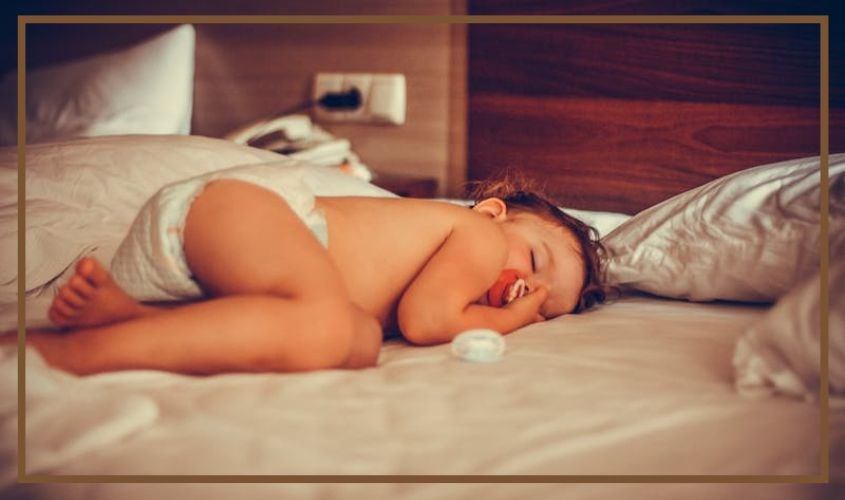 Giữ cho da bé luôn khô thoáng và thay bỉm sau 3 - 4 tiếng