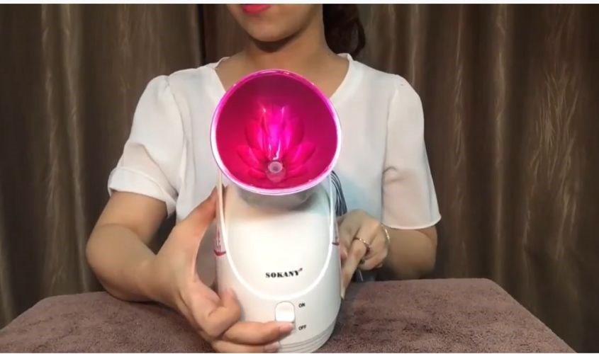 Gạt nút On và chờ nước sôi