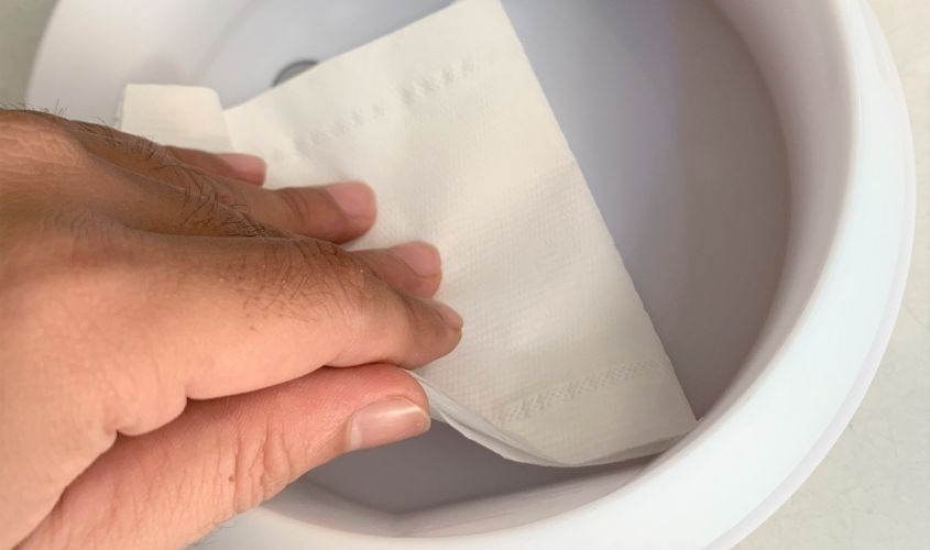 Lau chùi máy sau khi sử dụng 