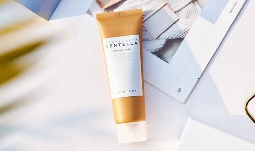 Sữa rửa mặt chiết xuất Rau Má Skin1004 Madagascar Centella Ampoule Foam 125 ml