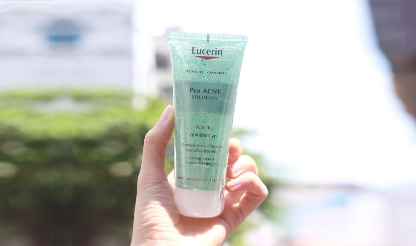 Tẩy tế bào chết mặt cho da dầu mụn Eucerin Pro Acne Ngăn Ngừa Mụn 100ml