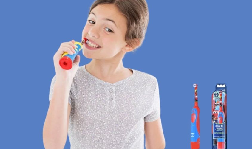 Sử dụng bàn chải điện giúp làm sạch sâu răng miệng