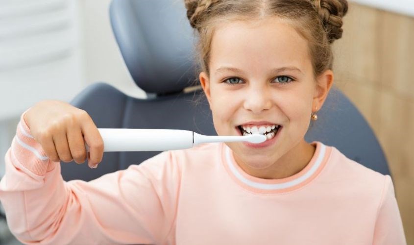 Bàn chải điện dễ hỏng nếu không được bảo quản đúng cách