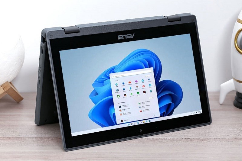 Laptop Asus có khả năng gập 360 độ cùng màn hình cảm ứng tiện lợi