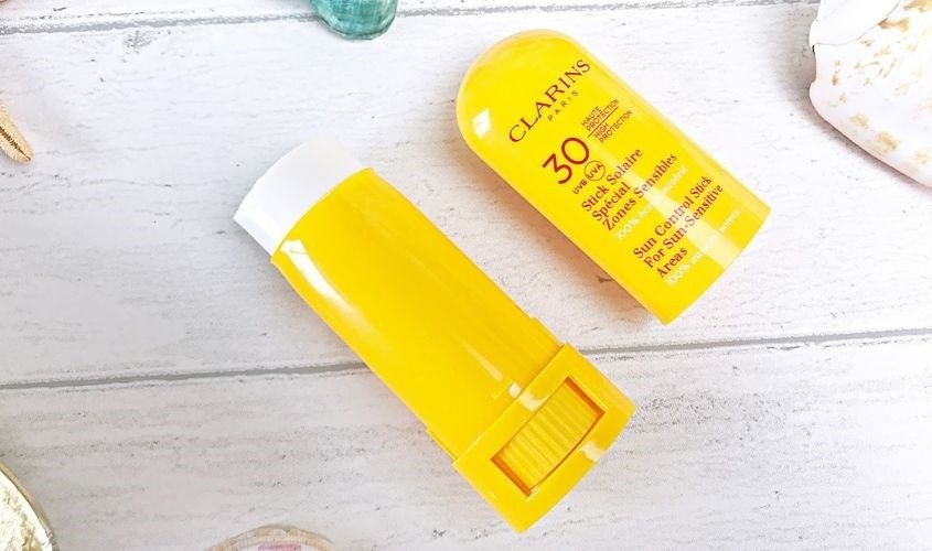 Kem chống nắng Clarins Sun Control Stick For Sun-Sensitive Areas