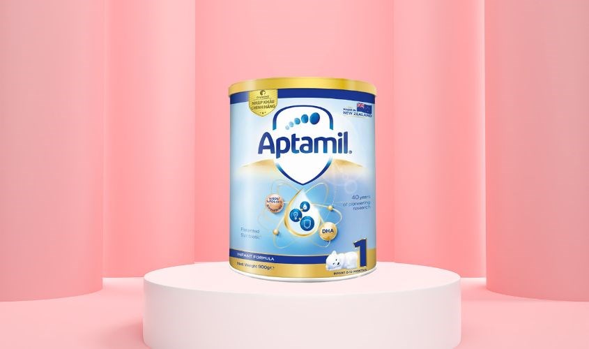 Sữa bột Aptamil Infant Formula vị nhạt thanh số 1 900g (0 - 12 tháng)