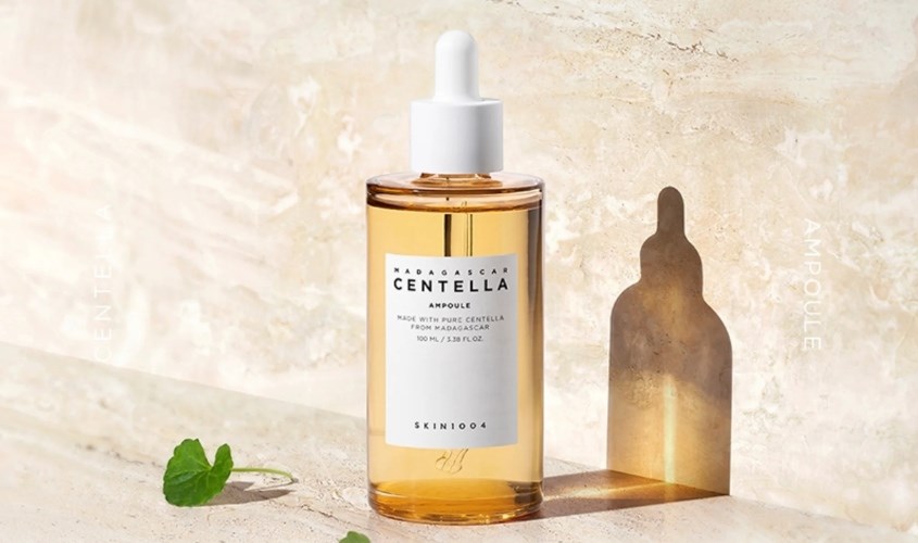 Tinh chất dưỡng ẩm và phục hồi da chiết xuất Rau Má Skin1004 Madagascar Centella Ampoule 55 ml