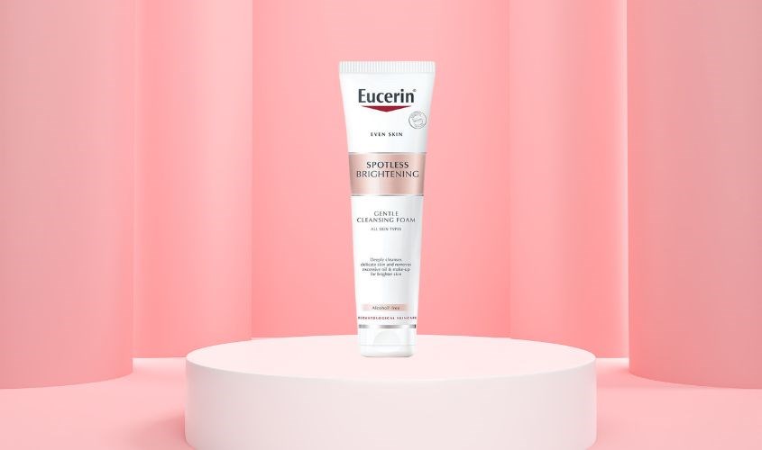 Sữa rửa mặt tạo bọt sáng da Eucerin