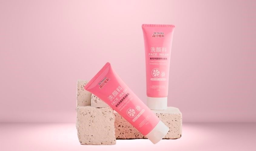 Sữa rửa mặt dưỡng sáng da Dr. Morita Clear And Brightening Moisturizing Face Wash 150g