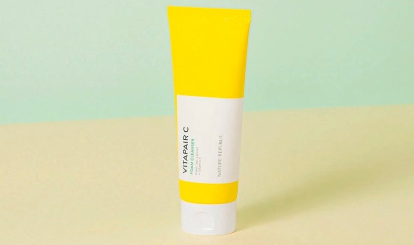 Sữa rửa mặt chiết xuất Chanh Nature Republic Vitapair C 150 ml