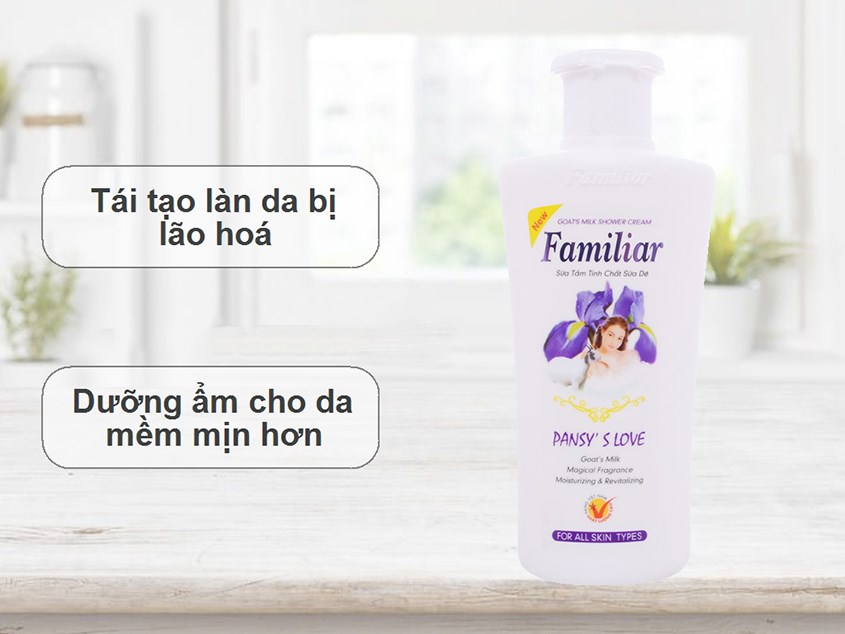 Chọn các sản phẩm với đặc tính làm sáng da với độ dưỡng ẩm tốt