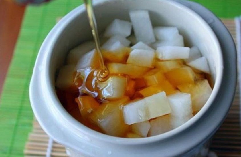 Dùng củ cải ngâm mật ong trị ho cho trẻ 