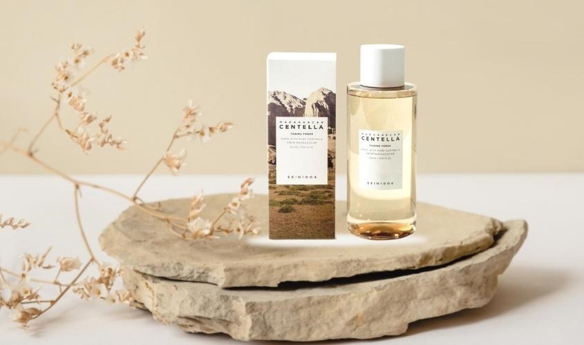 Toner Skin1004 Madagascar Centella Toning cung cấp ẩm, làm sạch sâu, hỗ trợ điều trị mụn Toner Skin1004 Madagascar Centella Toning cung cấp ẩm, làm sạch sâu, hỗ trợ điều trị mụn