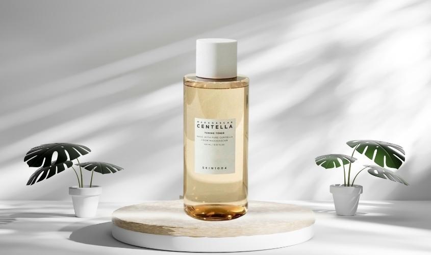 Toner Skin1004 tinh chất Rau Má 210 ml Toner Skin1004 tinh chất Rau Má 210 ml