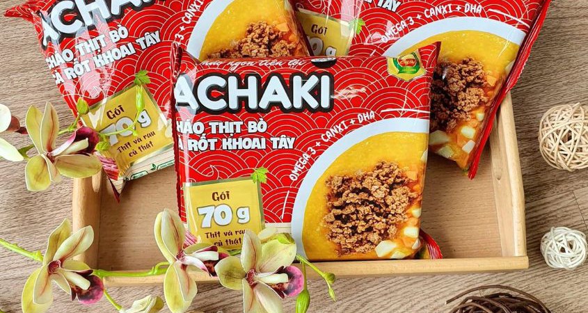 Cháo ăn liền Achaki vị thịt bò, cà rốt và khoai tây gói 105g