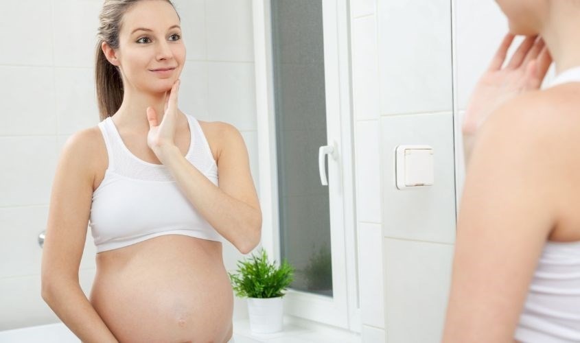 Niacinamide có khả năng kích thích tăng sinh lượng ceramides tự nhiên