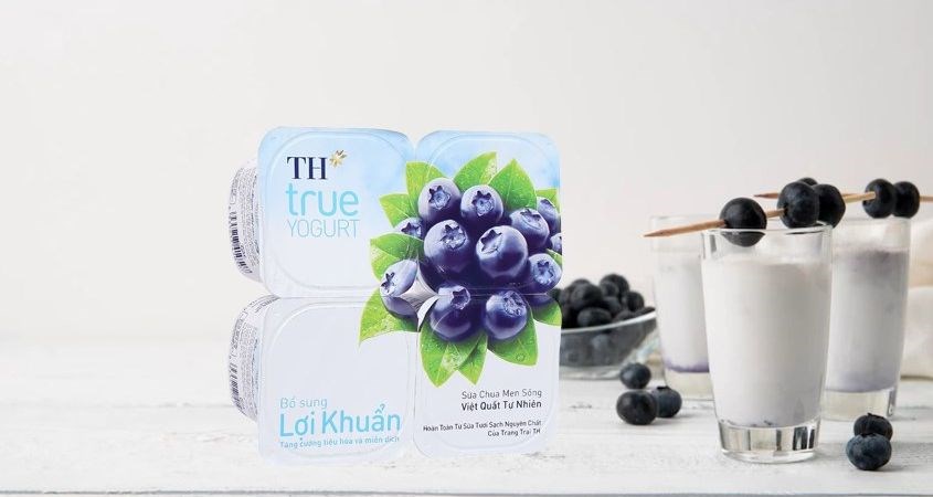 Lốc 4 hộp sữa chua trái cây TH true YOGURT vị việt quất 100g