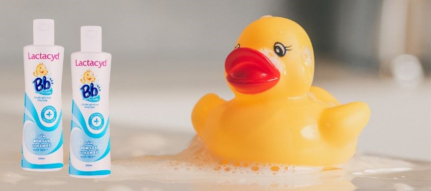 Sữa tắm gội cho bé Lactacyd BB giảm rôm sảy và hăm kẽ hương dịu nhẹ 250 ml