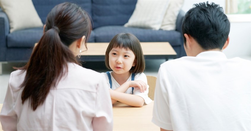 Cha mẹ hãy cùng con luyện tập các bài tập cơ miệng, giúp trẻ nhanh biết nói