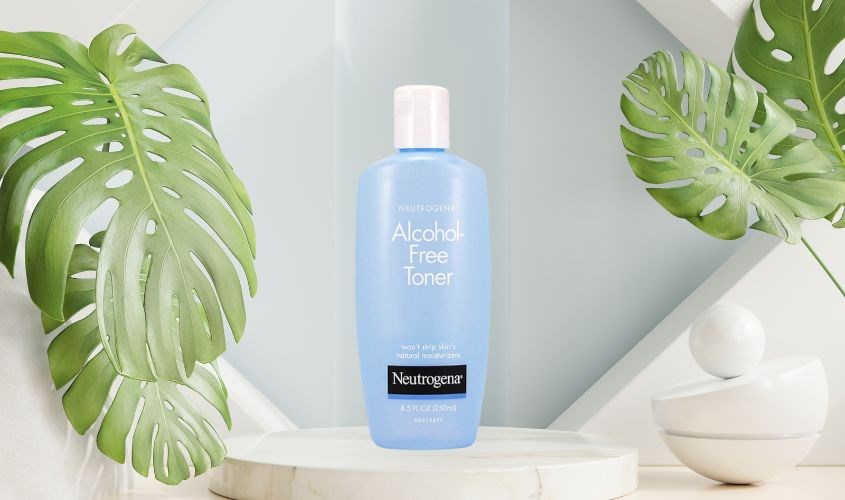 Toner không cồn Neutrogena Alcohol-Free cho mẹ bầu