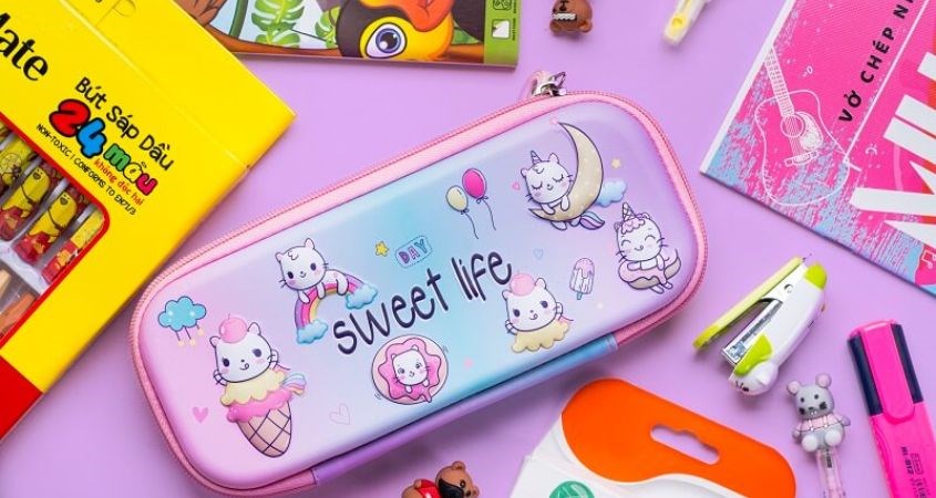 Tặng bé dụng cụ học tập