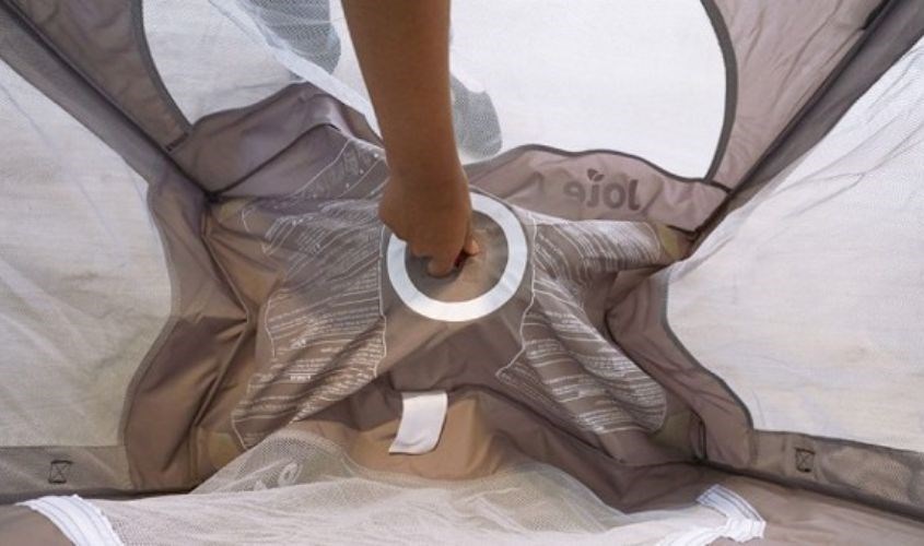 Tiếp theo ấn phần giữa đáy cũi