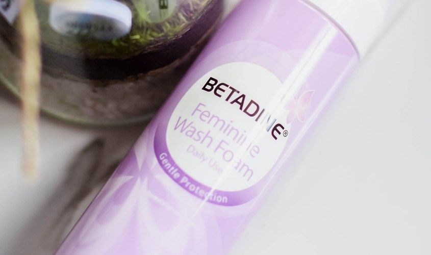 Dung dịch vệ sinh Betadine màu tím