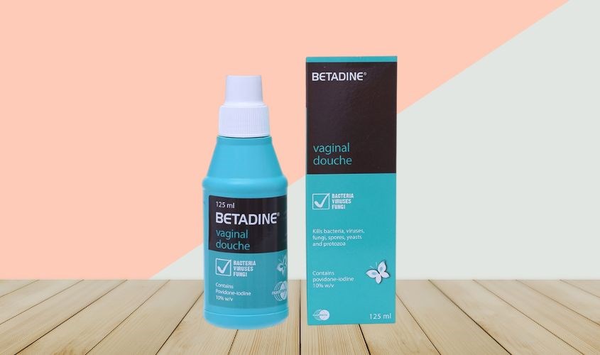 Betadine dạng đặc trị có vẻ ngoài giống như chai thuốc