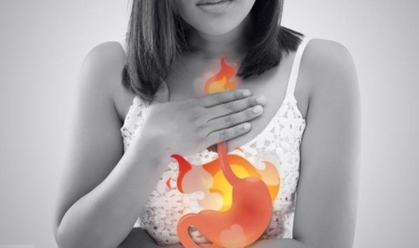 Dùng beta caratene không đúng liều lượng gây ợ nóng