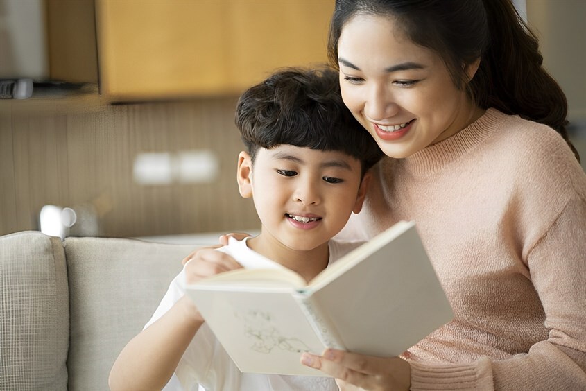 Cùng con đọc sách là một cách dạy con hiệu quả