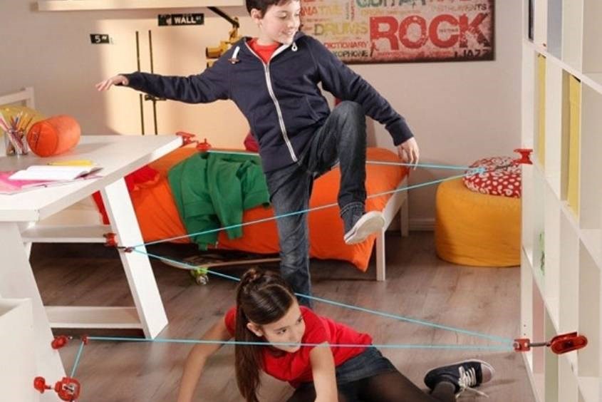 Trò chơi vượt rào lazer 